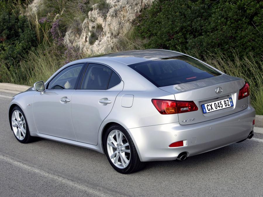  Lexus IS250 2005 года  (EU) (фото 28 из 30)